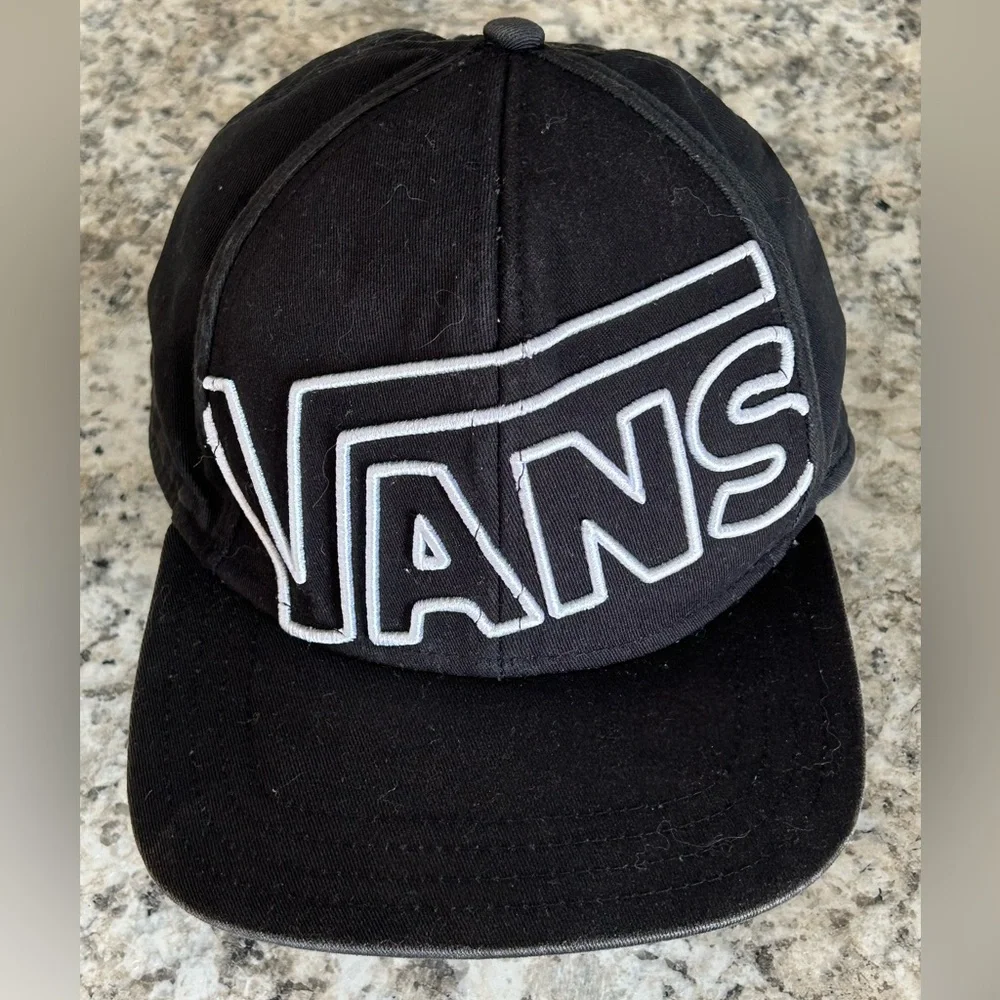 Vans Off The Wall Old Skool Classic SnapBack Baseball Cap Hat Black White Unisex